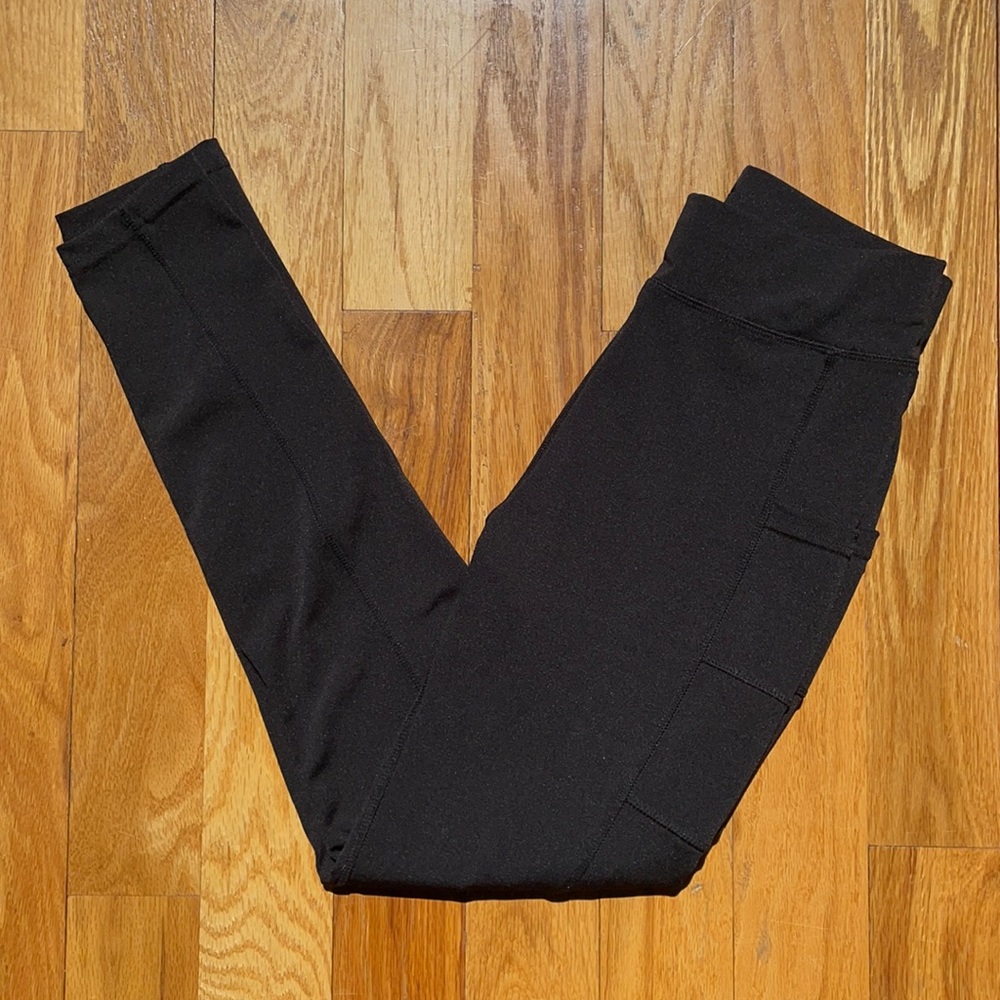 🚨 LAST CHANCE 🚨 NWOT POP Fit black Stella leggings with pockets